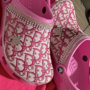 Crocs Custom Vintage Ladies size 8 Baby  Pink